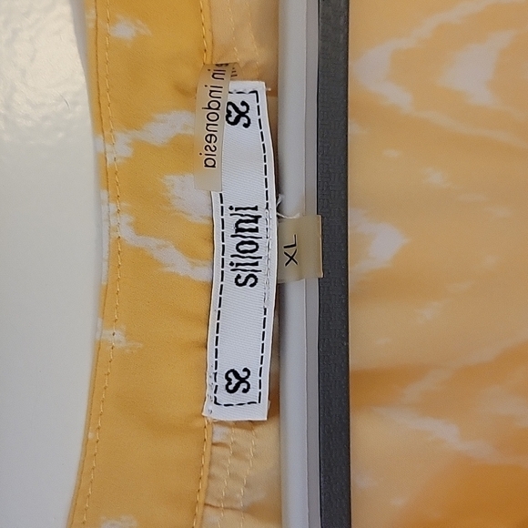 3/$30 SIONI Yellow Geometric Ikat Split Neck Poet Blouse - Picture 7 of 9